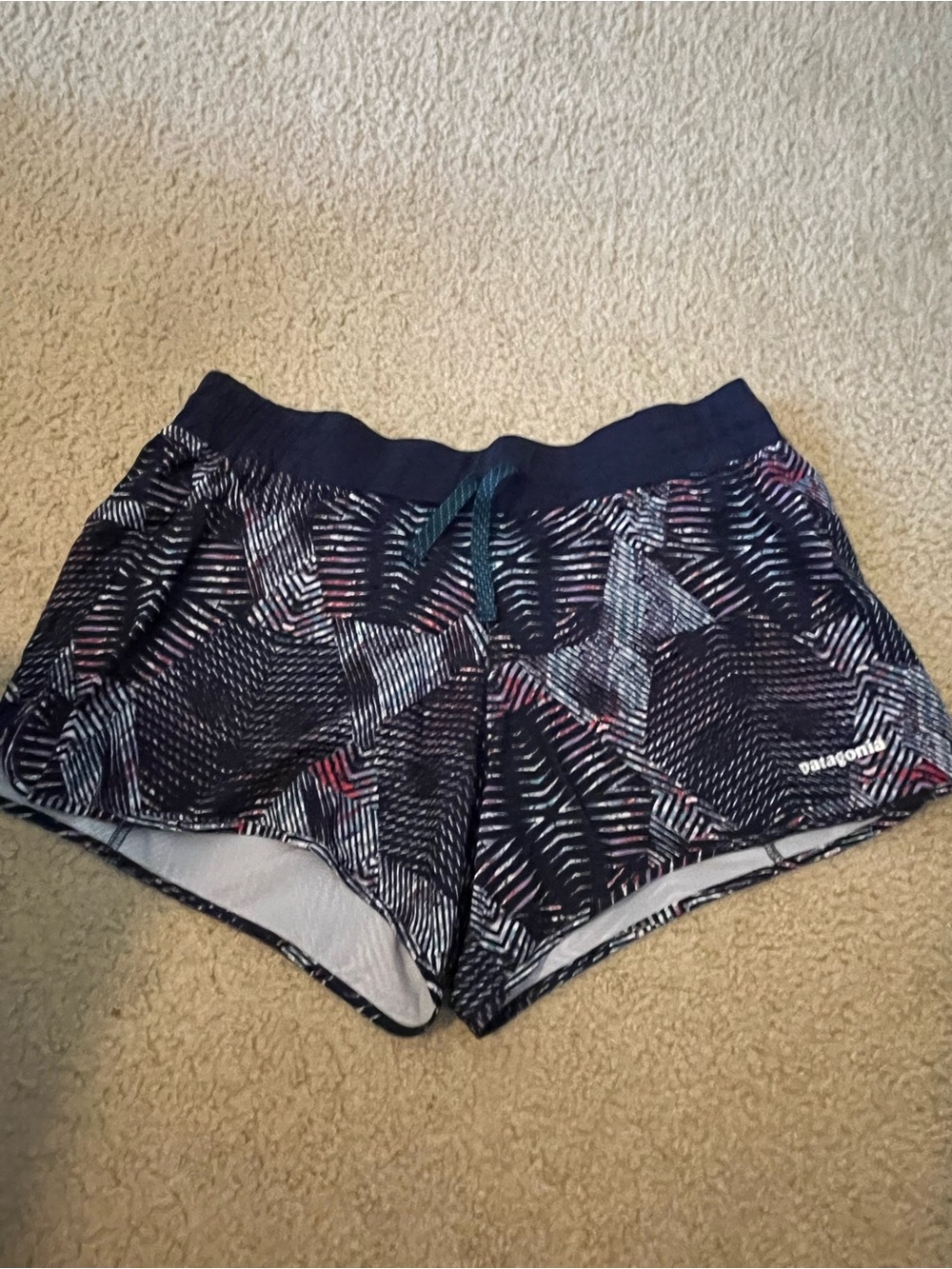 Patagonia Palm Pattern Multi-Color Shorts | Size S